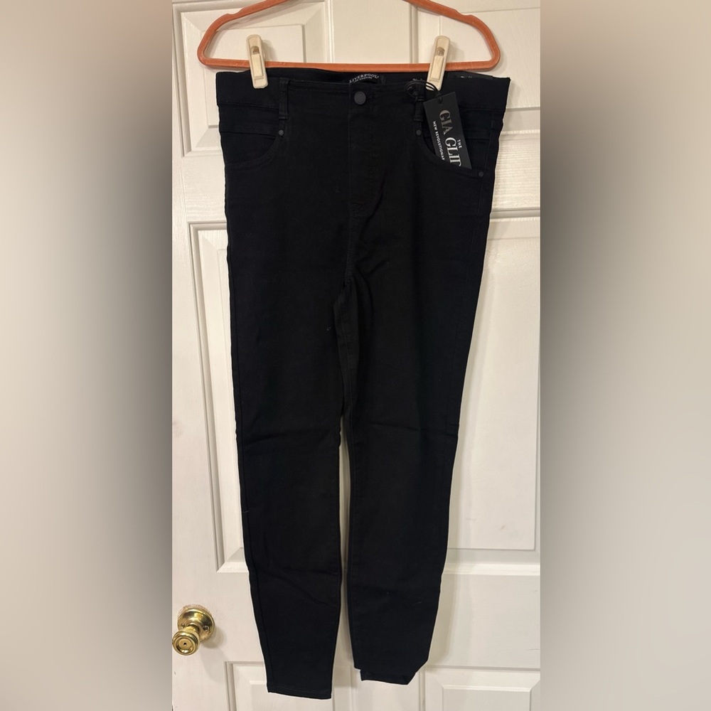NWT Liverpool Ankle Skinny Jeans